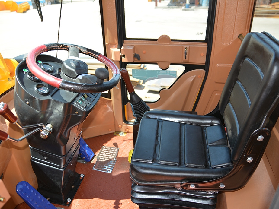 ZL930全液壓裝載機(jī)